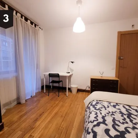 Image 3 - Karmelo, Karmelo kalea, 48006 Bilbao, Spain - Apartment for rent