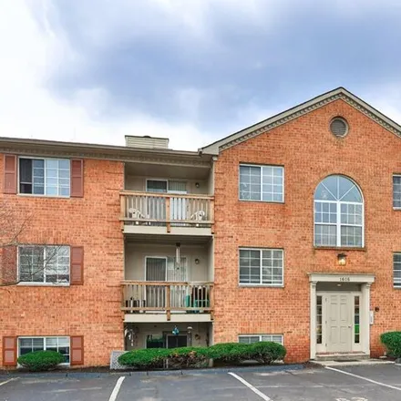 Buy this 2 bed condo on 1611 Gelhot Drive in Fairfield, OH 45014