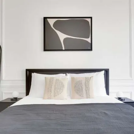 Rent this 3 bed apartment on 7 Rue Albert Samain in 75017 Paris, France
