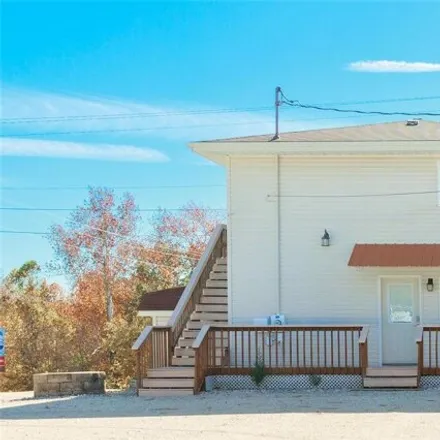 Buy this 2 bed house on 15 Sunset Cv in Sunrise Beach, Missouri
