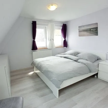 Rent this 3 bed house on Kappeln (Schlei) ZOB in Bundesstraße, 24376 Kappeln