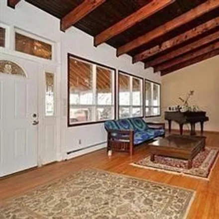 Image 7 - 6015 Independence Avenue, New York, NY 10471, USA - House for sale