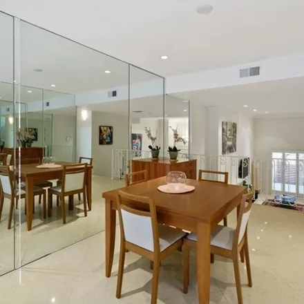 Image 9 - Sunset Plaza, West Sunset Boulevard, West Hollywood, CA 90069, USA - Townhouse for rent