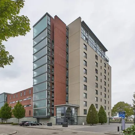 Rent this 3 bed apartment on Maaswaardstaete in Professor Gelissensingel, 5912 LD Venlo