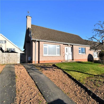 Rent this 2 bed house on Kinloss Drive in Cupar, KY15 4AN