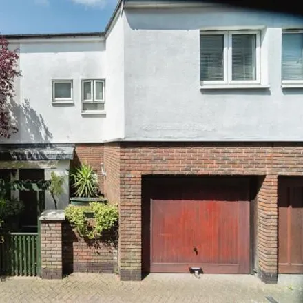 Buy this 4 bed townhouse on Barnard Close in London, SM6 9EN