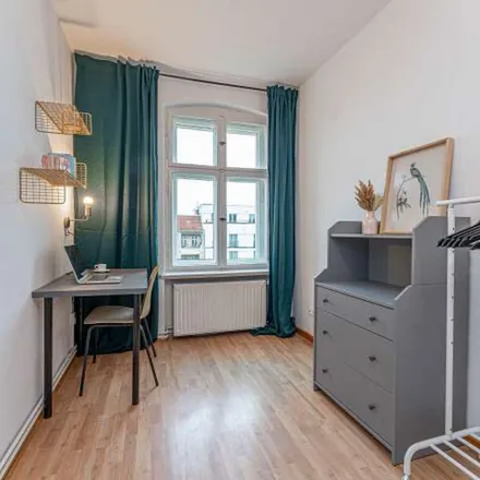 Rent this 5 bed apartment on Heinrich-Roller-Straße 14 in 10405 Berlin, Germany