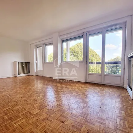 Image 1 - 46 Rue du Clos du Four, 28000 Chartres, France - Apartment for rent