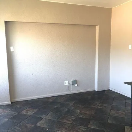 Image 2 - Parow North Primary School, Sangiro Street, Cape Town Ward 2, Parow, 7500, South Africa - Apartment for rent