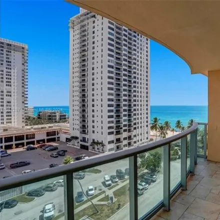 Image 3 - 302 Magnolia Terrace, Beverly Beach, Hollywood, FL 33019, USA - Condo for rent