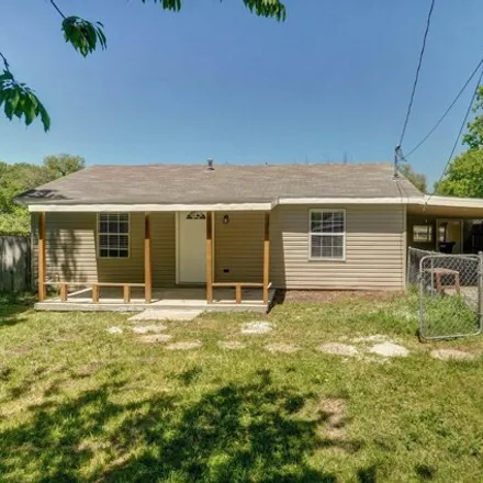 Buy this 2 bed house on 1799 West Belmont Street in Springfield, MO 65802