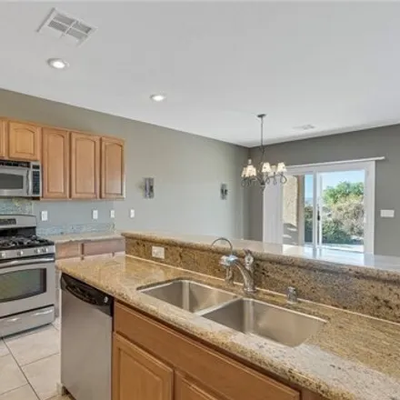 Image 7 - 2385 Wood Village Drive, Henderson, NV 89044, USA - House for sale