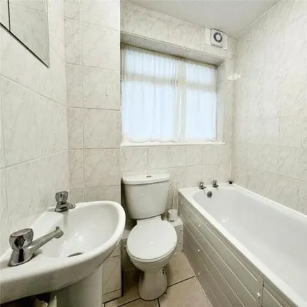 Image 2 - Mayfield Guesthouse, Kingswood Road, Gillingham, ME7 1DZ, United Kingdom - Apartment for rent