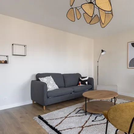 Rent this 2 bed apartment on 69100 Villeurbanne