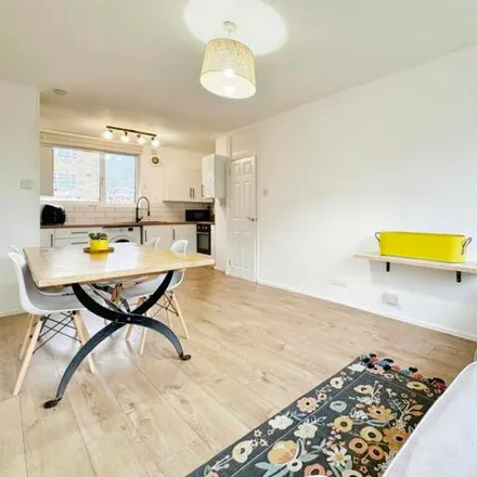 Image 3 - 248 Camberwell Road, London, SE5 0DP, United Kingdom - Apartment for sale