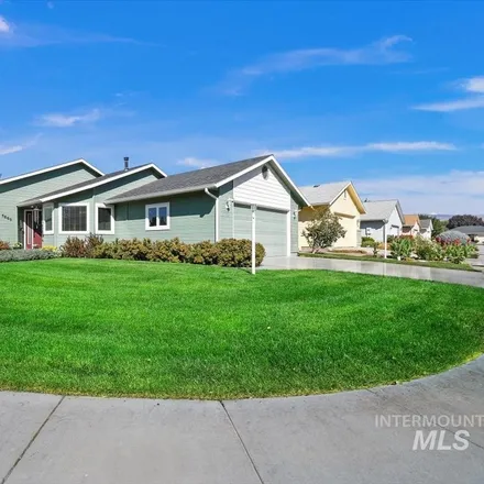 Buy this 2 bed house on 5801 North Cloud Nine Drive in Garden City, ID 83714