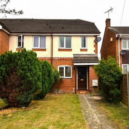 Rent this 2 bed townhouse on Florence Road in Sandhurst, GU47 0US