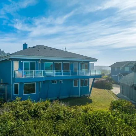 Buy this 4 bed house on 699 Coolidge Lane in Yachats, Lincoln County