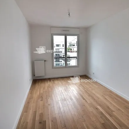 Rent this 4 bed apartment on 17 Avenue Sisley in 92150 Suresnes, France