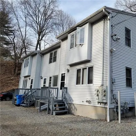 Image 1 - 85 Roberts Street, Shelton, CT 06484, USA - Townhouse for rent
