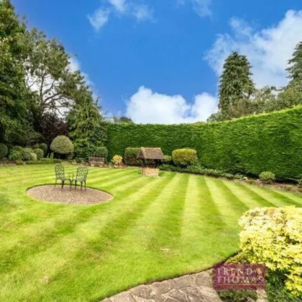 Image 5 - Rose Garden Car Park, The Cloisters, Rickmansworth, WD3 1HL, United Kingdom - House for sale