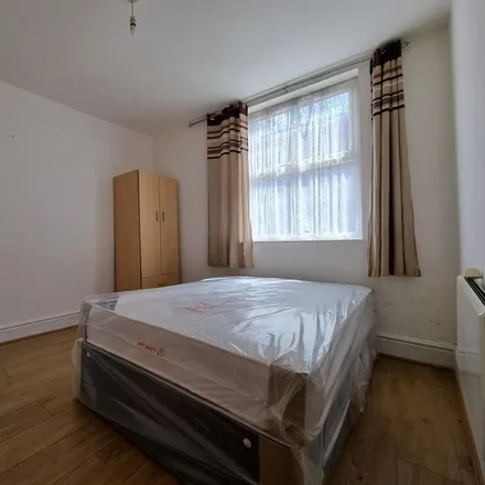 Rent this studio apartment on Parkfield Avenue in Manchester, M14 4FZ