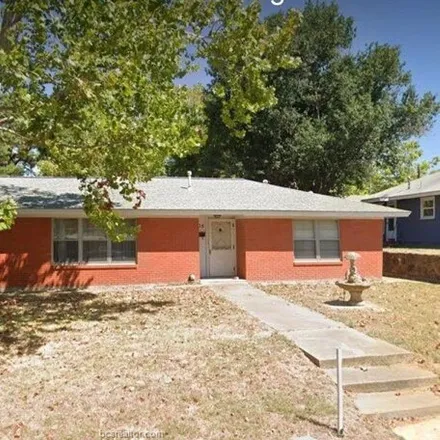 Buy this 3 bed house on 449 East Brown Street in Hearne, TX 77859