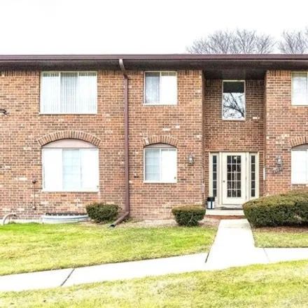 Rent this 2 bed condo on Southfield-Lathrup High School in Harry R Pogats Parkway, Lathrup Village