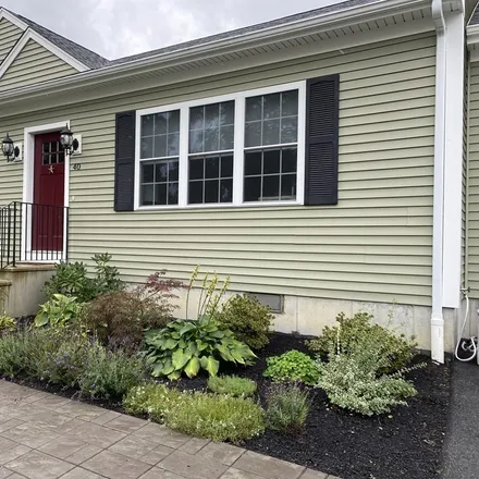 Buy this 3 bed house on 40 Cole Street in Bristol, RI 02809