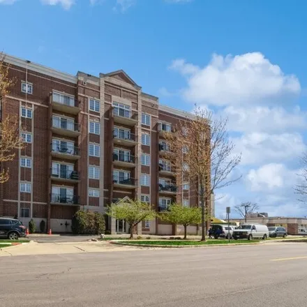 Buy this 2 bed condo on 401 South Creekside Drive in Palatine, IL 60074