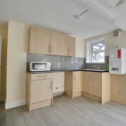 Image 3 - TSB, Church Street, London, EN2 6AA, United Kingdom - Apartment for rent