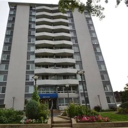 Buy this 1 bed condo on The Envoy in Lake Avenue, Lakewood