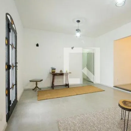 Rent this 4 bed house on Avenida Benedito Storani in Centro, Vinhedo - SP