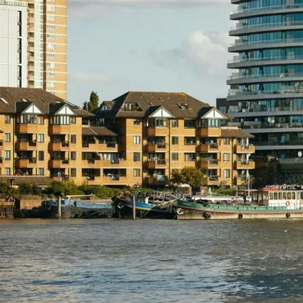 Buy this 4 bed house on Battersea Railway Bridge in Albion Quay, London