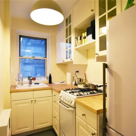 Image 3 - 400 East 66th Street, New York, NY 10065, USA - Condo for sale