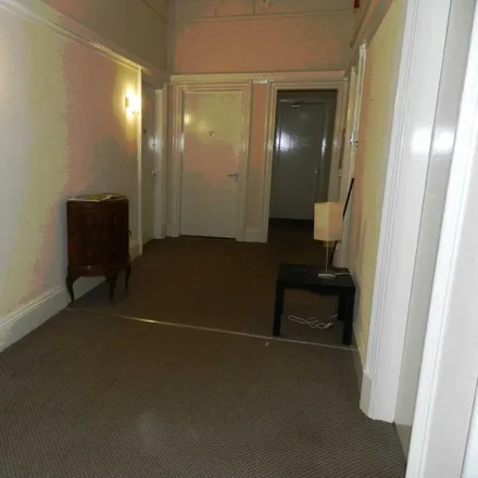 Image 4 - Queen's Drive Lane, Glasgow, G42 8BD, United Kingdom - Apartment for rent