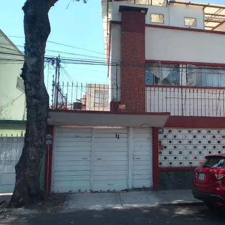 Rent this 7 bed house on Calle Alondra 6 in Colonia Rosedal, 04330 Mexico City