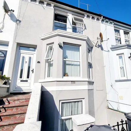 Rent this 1 bed room on Wellesley Road in Eastbourne, BN21 3RJ