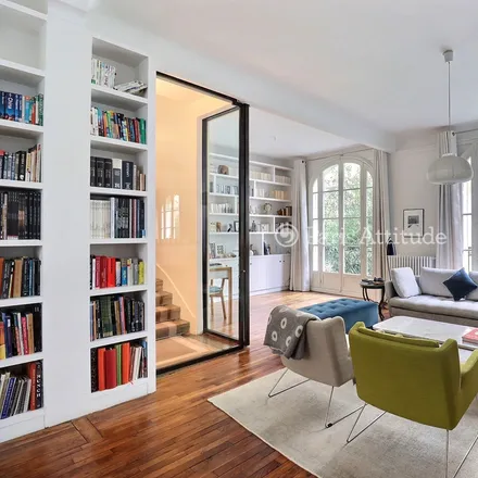 Rent this 4 bed townhouse on 10 Rue du Commandant Léandri in 75015 Paris, France