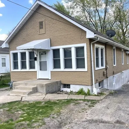 Buy this 3 bed house on 186 11th Street in Peru, IL 61354