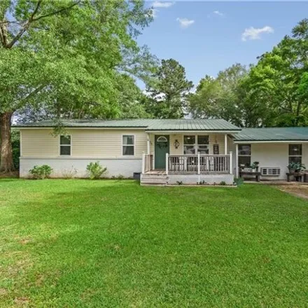 Buy this 4 bed house on 316 Bayou Avenue in Saraland, AL 36571