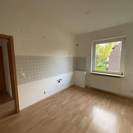 Rent this 3 bed apartment on Bremer Straße 189 in 26389 Wilhelmshaven, Germany
