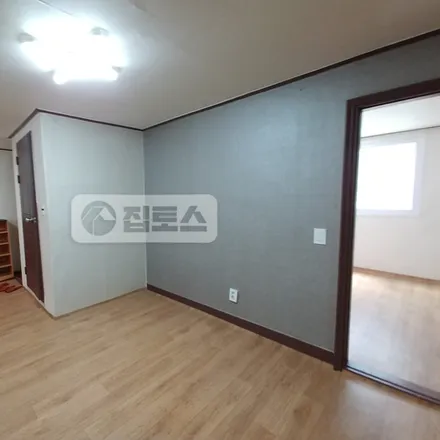 Rent this 2 bed apartment on 서울특별시 서초구 반포동 704-14