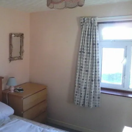 Rent this 4 bed house on Borth in SY24 5JX, United Kingdom