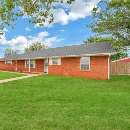 Image 3 - 1617 North Temple Street, New Cordell, Washita County, OK 73632, USA - House for sale