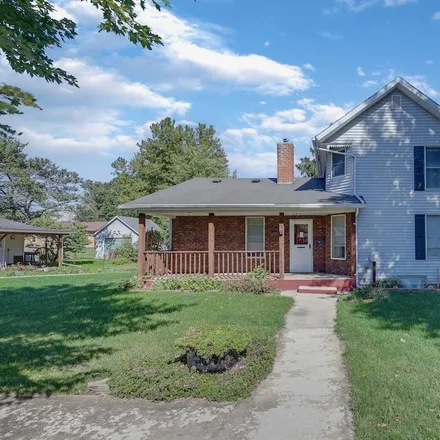 Buy this 3 bed house on 629 East Eisenhower Avenue in Lewistown, IL 61542