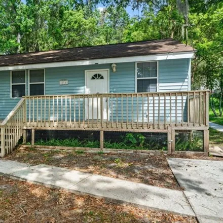 Buy this 2 bed house on 268 North Lemon Avenue in Brooksville, Hernando County