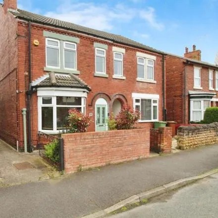 Buy this 3 bed duplex on Morven Avenue in Mansfield Woodhouse, NG19 9JQ