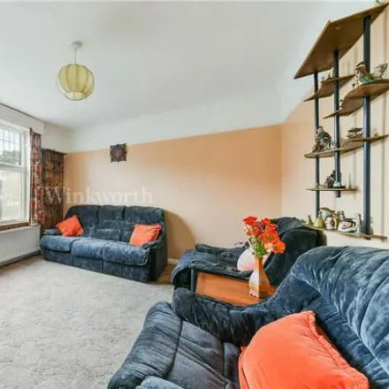 Image 4 - 293 Upper Elmers End Road, London, BR3 3QP, United Kingdom - House for sale