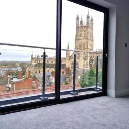 Rent this 3 bed apartment on THE CROSS in 17 Saint John's Lane, Gloucester